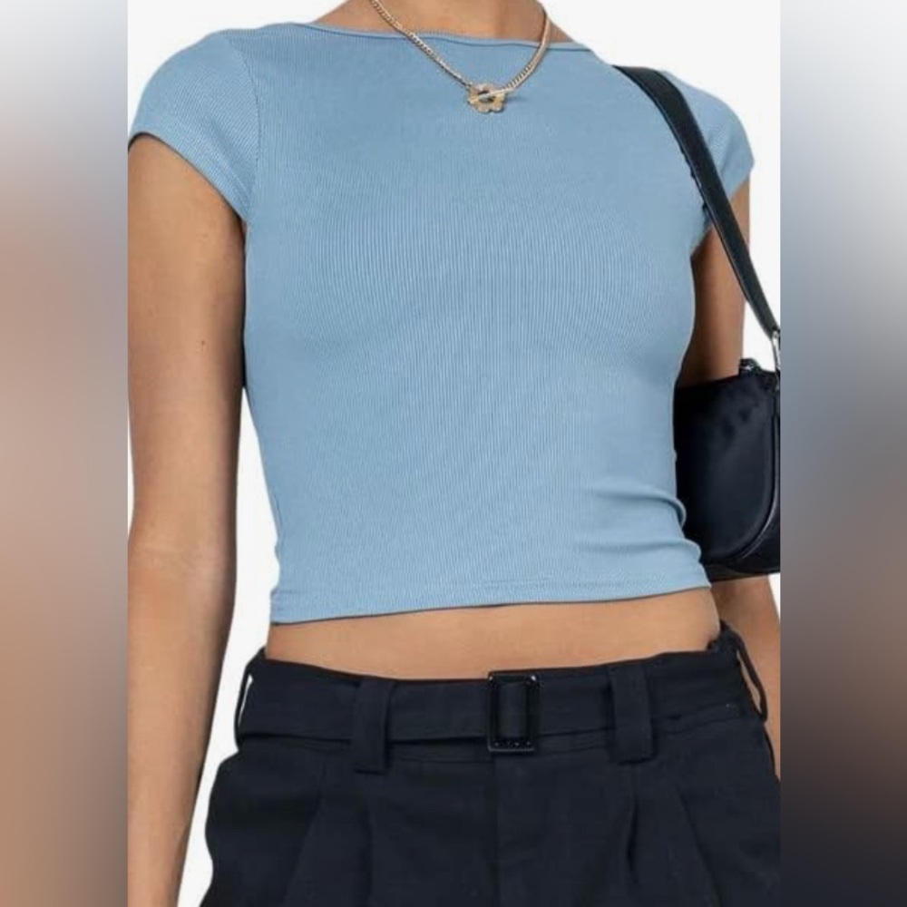 Subdued light blue BACKLESS T-SHIRT NWT size 6